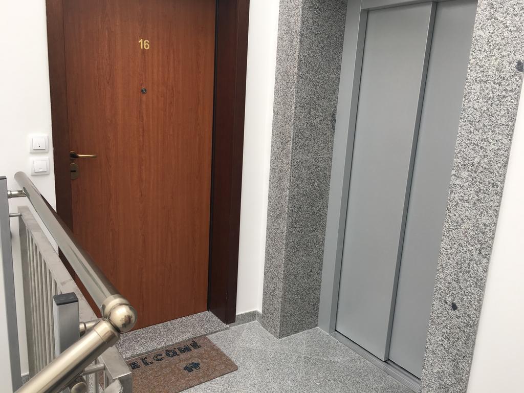 Apartment Posejdon Belgrad Exteriör bild